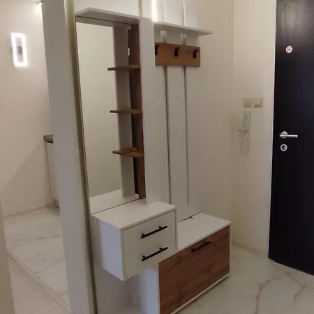 Skyline Sea View - център златни пясъци, първа линия *