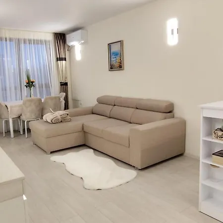 Skyline Sea View - център златни пясъци, първа линия * Zlate písky