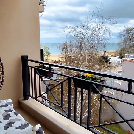 Apartmán Skyline Sea View - център златни пясъци, първа линия *