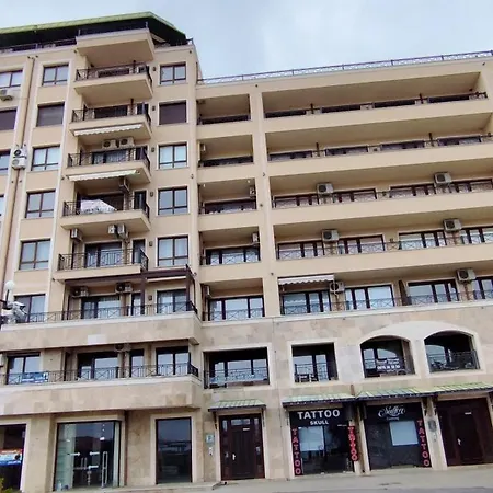 Skyline Sea View - център златни пясъци, първа линия Apartamento *