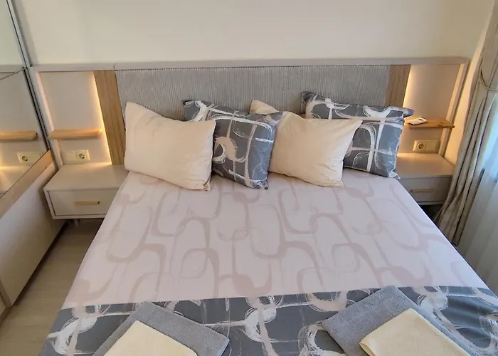 Appartamento Skyline Sea View - център златни пясъци, първа линия *